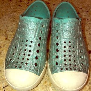 Sparkly blue Natives!